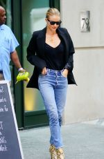 ROSIE HUNTINGTON-WHITELEY in Jeans Out in New York 08/16/2018