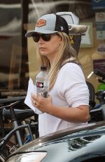 SARAH MICHELLE GELLAR Arrives at a Gym in Los Angeles 08/27/2018