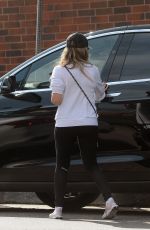 SARAH MICHELLE GELLAR Arrives at a Gym in Los Angeles 08/27/2018