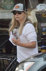 SARAH MICHELLE GELLAR Arrives at a Gym in Los Angeles 08/27/2018