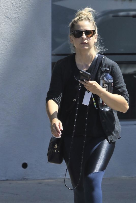 SARAH MICHELLE GELLAR Leaves Pilates Class in Studio City 08/14/2018