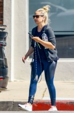 SARAH MICHELLE GELLAR Out and About in Los Angeles 08/14/2018