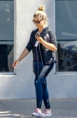 SARAH MICHELLE GELLAR Out and About in Los Angeles 08/14/2018