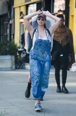 SARAH SILVERMAN Picks Up Some Dry Cleaning in New York 08/16/2018