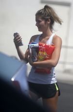 SHAUNA SEXTON Leaves a Supermarket in Los Angeles 08/25/2018