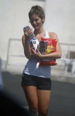 SHAUNA SEXTON Leaves a Supermarket in Los Angeles 08/25/2018