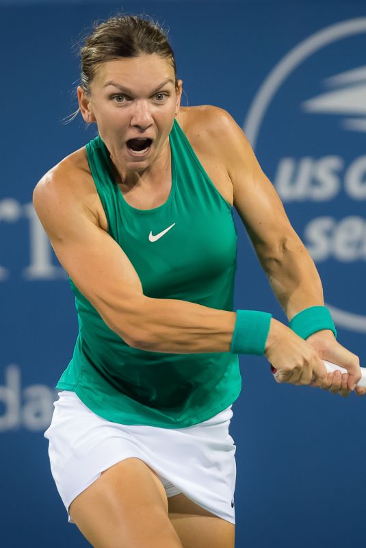 SIMONA HALEP at Western and Southern Open at Lindner Family Tennis Center in Mason 08/15/2018