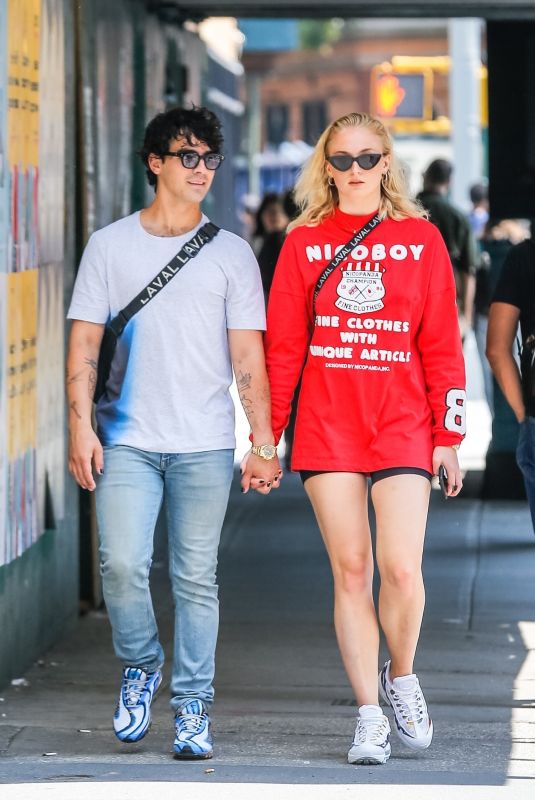 SOPHIE TURNER and Joe Jonas Out and About in New York 08/15/2018