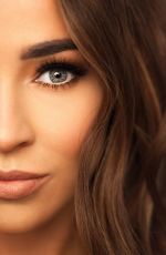 STEPHANIE DAVIS for Her New Eyelashes with JYY Llondon, August 2018