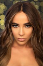 STEPHANIE DAVIS for Her New Eyelashes with JYY Llondon, August 2018