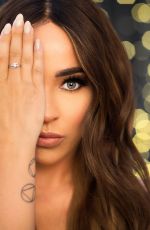 STEPHANIE DAVIS for Her New Eyelashes with JYY Llondon, August 2018