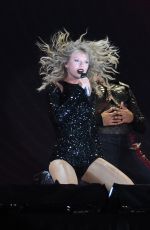 TAYLOR SWIFT Performs at Heinz Field in Pittsburgh 08/07/2018