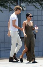VANESSA HUDGENS and Austin Butler Out for Breakfast in Burbank 08/17/2018