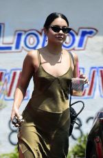 VANESSA HUDGENS and Austin Butler Out for Breakfast in Burbank 08/17/2018