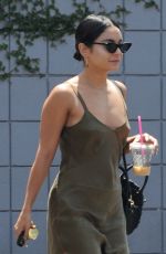 VANESSA HUDGENS and Austin Butler Out for Breakfast in Burbank 08/17/2018