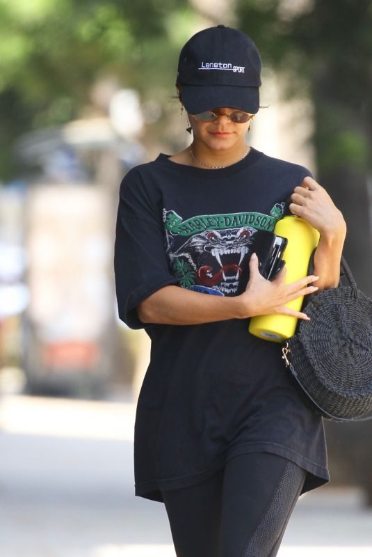 VANESSA HUDGENS Heading to Pilates Class in Los Angeles 08/22/2018