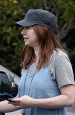 ALYSON HANNIGAN Shopping for Flowers in Los Angeles 09/02/2018