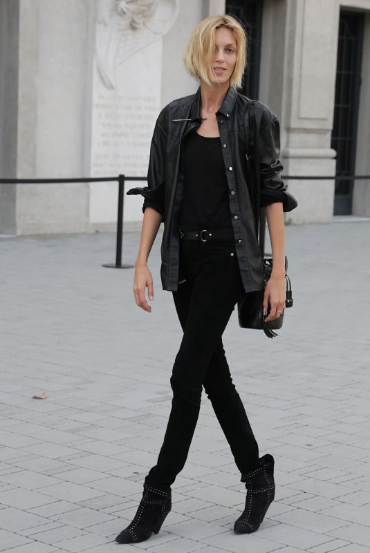ANJA RUBIK at Versace Show at Milan Fashion Week 09/21/2018