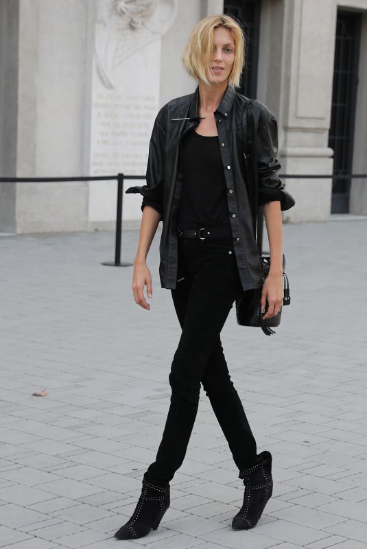 ANJA RUBIK at Versace Show at Milan Fashion Week 09/21/2018