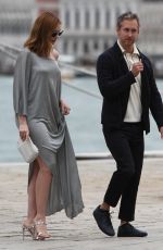 ANNE HATHAWAY and Adam Shulman Out in Venice 09/01/2018