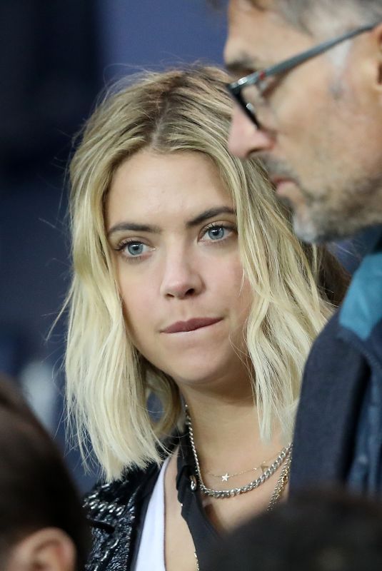 ASHLEY BENSON at PSG vs Rennes Soccer Match in Paris 09/26/2018