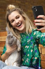 ASHLEY ROBERTS at Face of Amazon Pets