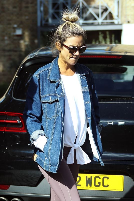 ASHLEY ROBERTS Out for Lunch in London 09/25/2018