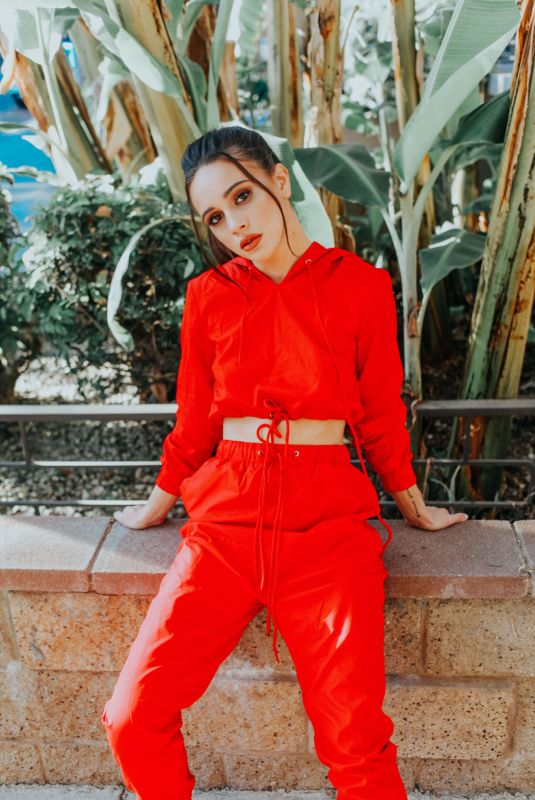 BEA MILLER for C-heads Magazine #35, September 2018