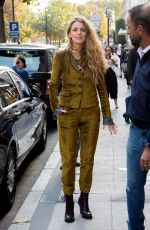 BLAKE LIVELY Leaves Her Hotel in Paris 09/20/2018