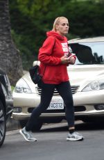 BUSY PHILIPPS Out and About in Los Angeles 09/25/2018