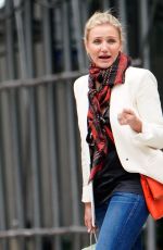 CAMERON DIAZ Out Shopping in New York 09/27/2018