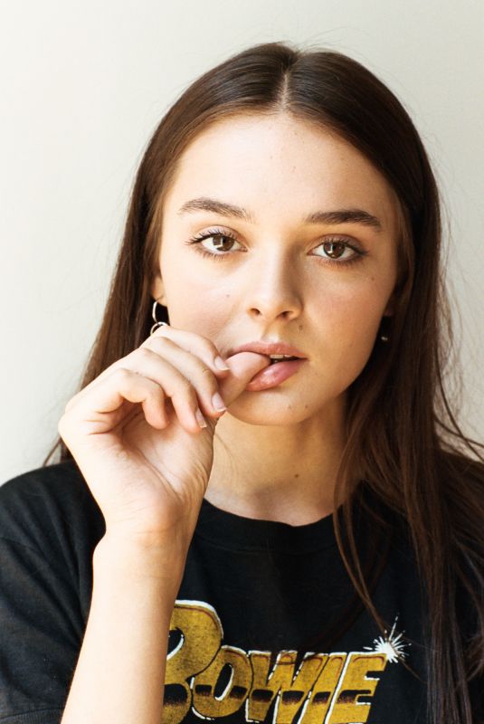 CHARLOTTE LAWRENCE for Coveteur, September 2018