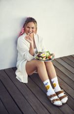CHRISSY TEIGEN in Women
