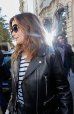 CINDY CRAWFORD Arrives at Her Hotel in Paris 09/25/2018
