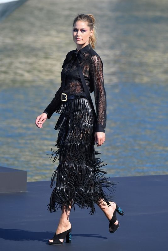 DOUTZEN KROES at L’Oreal Runway Show at Paris Fashion Week 09/30/2018