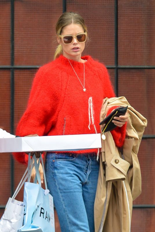 DOUTZEN KROES Out Shopping in New York 09/12/2018