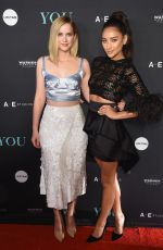 ELIZABETH LAIL at Angels by Russell James Book Launch and Exhibit in New York 09/06/2018