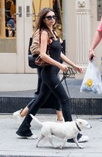 EMILY RATAJKOWS Walks Her Dog Out in New York 09/14/2018