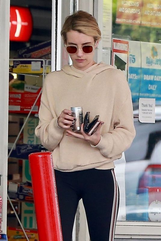 EMMA ROBERTS a a Gas Station in Beverly Hills 09/05/2018
