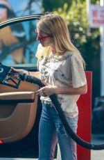 EMMA ROBERTS at a Gas Station in Los Feliz 09/23/2018