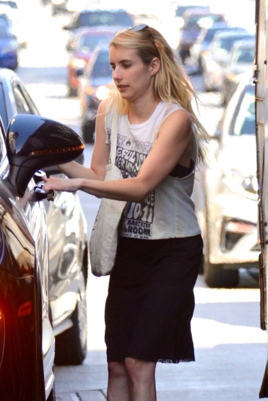 EMMA ROBERTS Pick Up Her Mail in Los Angeles 09/24/2018