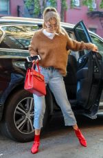 GIGI HADID Arrives at Her Apartment in New York 09/02/2018