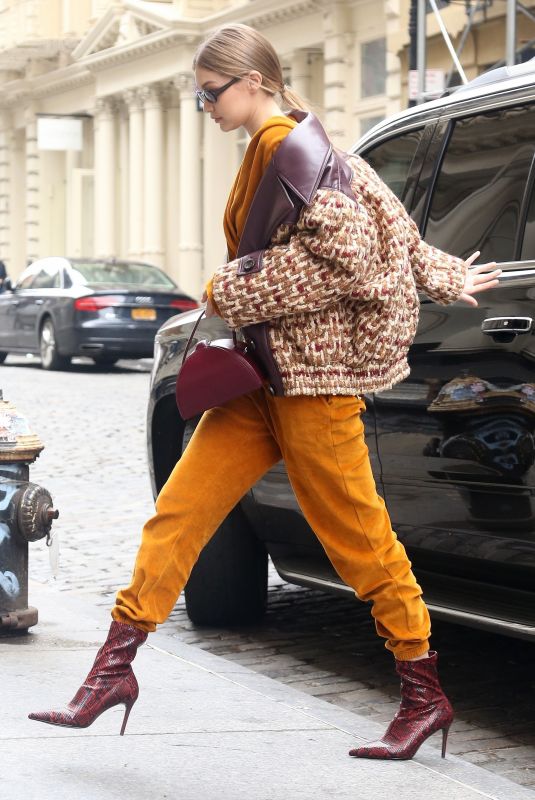 GIGI HADID Arrives at Zayn Malik Apartment in New York 09/11/2018