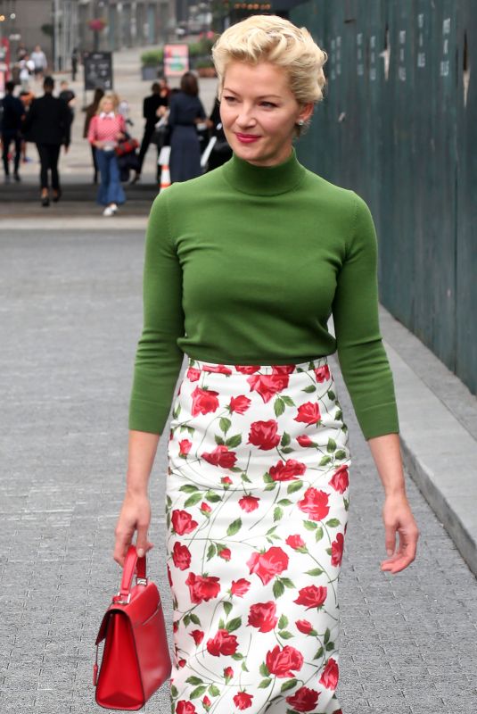 GRETCHEN MOL Out at New York Fashion Week 09/12/2018