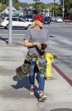 GWEN STEFANI Out and About in West Hollywood 09/21/2018