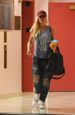 GWEN STEFANI Out in Beverly Hills 09/22/2018