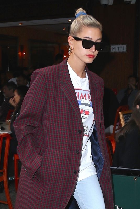 HAILEY BALDWIN Out at New York Fashion Week 09/08/2018
