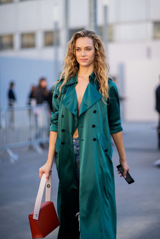 HANNAH FERGUSON Out at Paris Fashion Week 09/27/2018