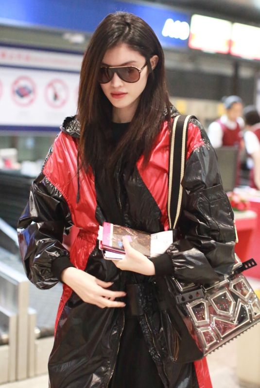 HE SUI at Airport in Beijing 09/04/2018
