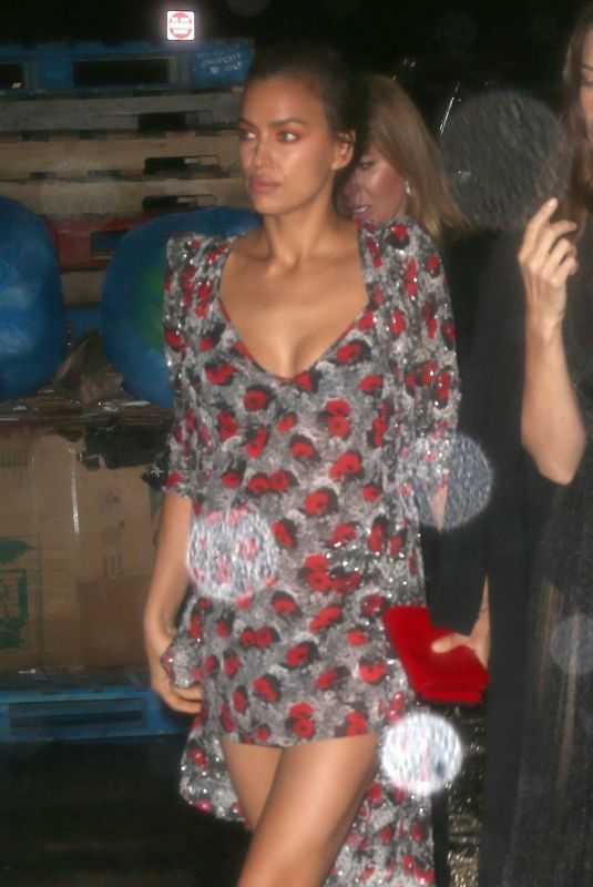 IRINA SHAYK at Tommy Hilfiger